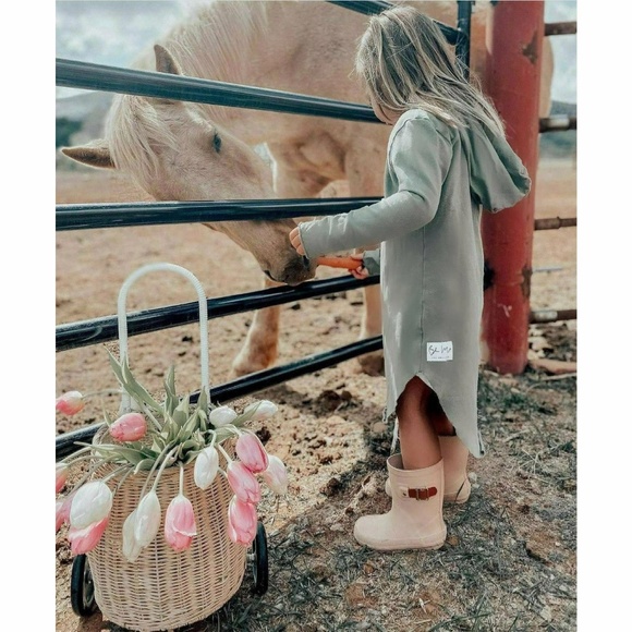 NWOT Be Mi Organic French Terry Cotton Luna Hoodie Dress Olive 4-5 - Picture 3 of 7